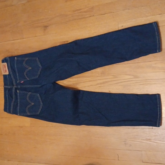 Levis High Rise Ankle Sz.29. L.26.5". R.11" Dark Wash.EUC! - Picture 3 of 11